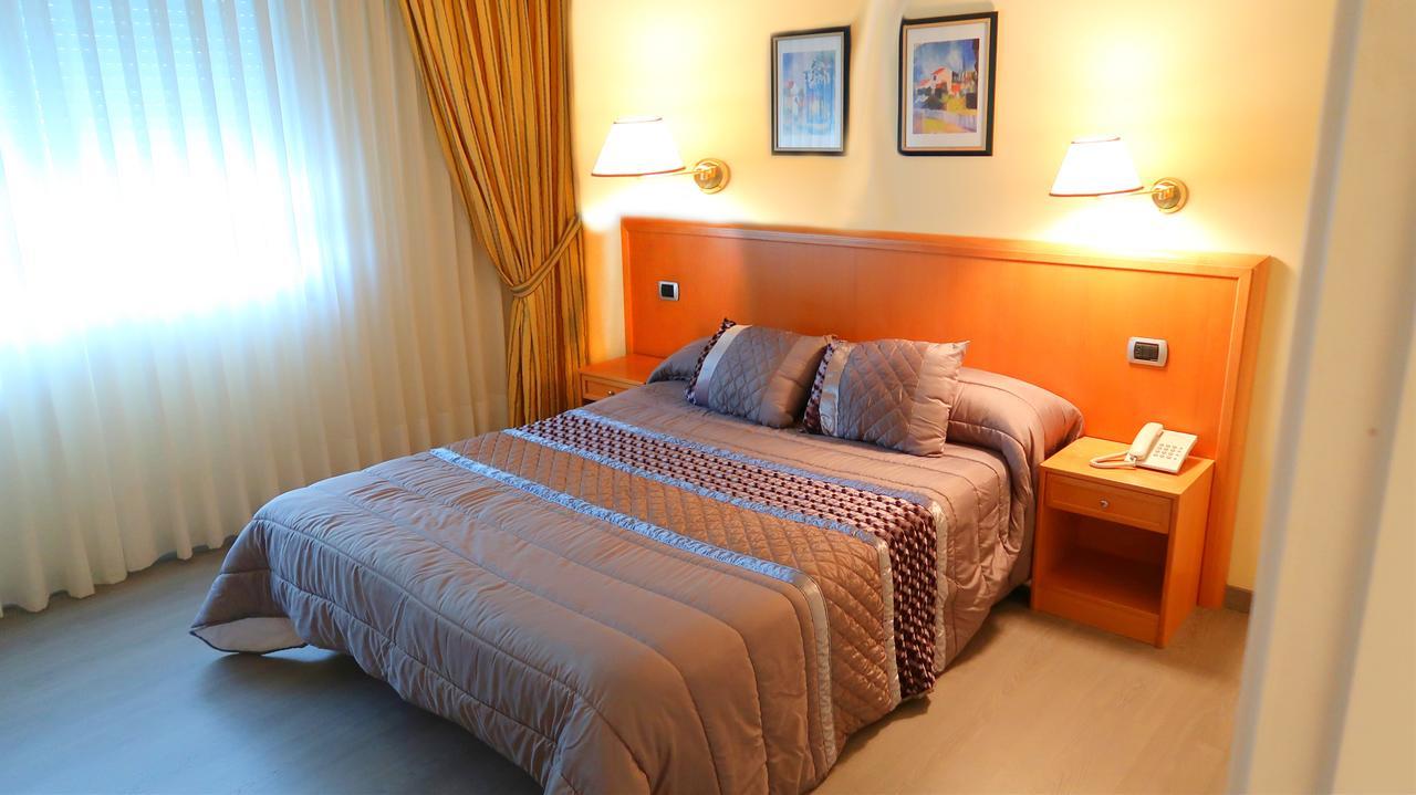 Hotel O Camino O Barco de Valdeorras Zewnętrze zdjęcie