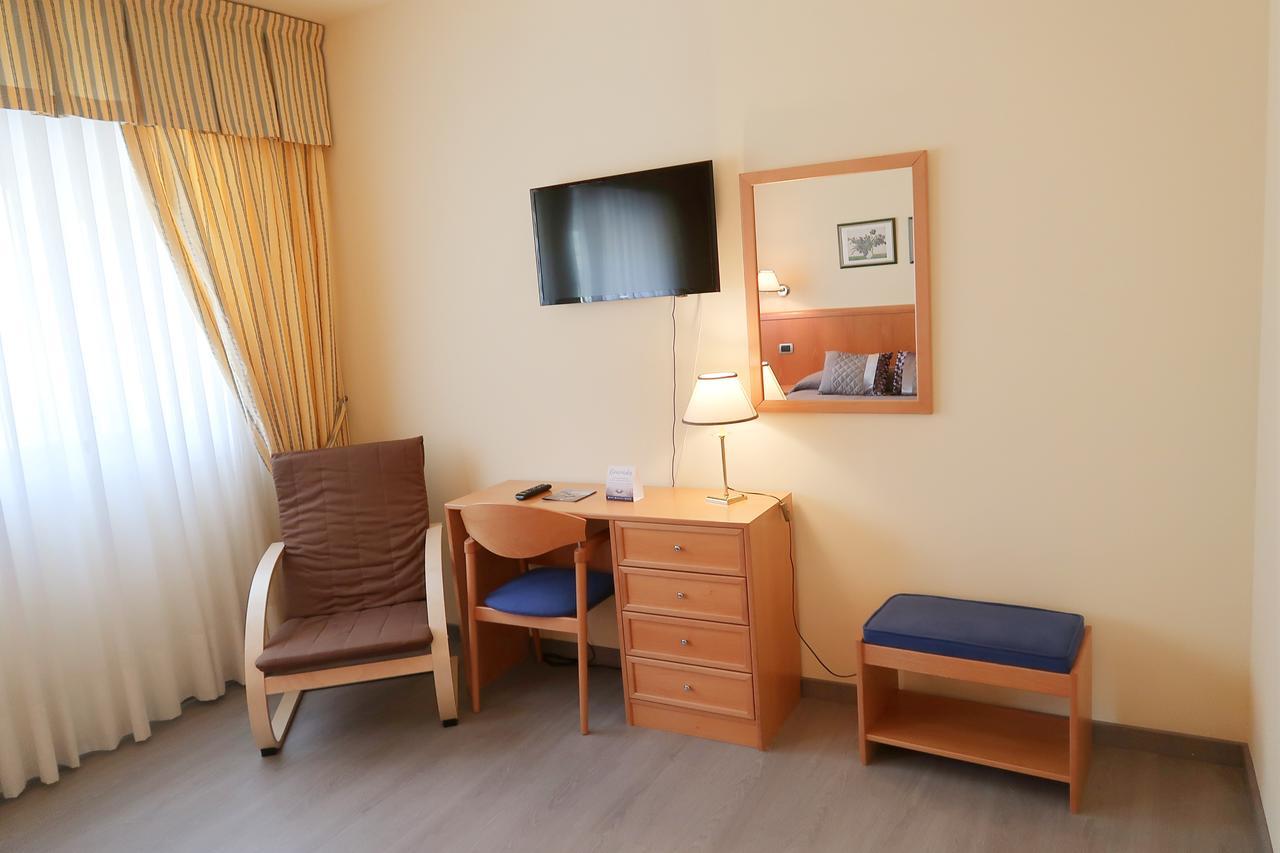 Hotel O Camino O Barco de Valdeorras Zewnętrze zdjęcie