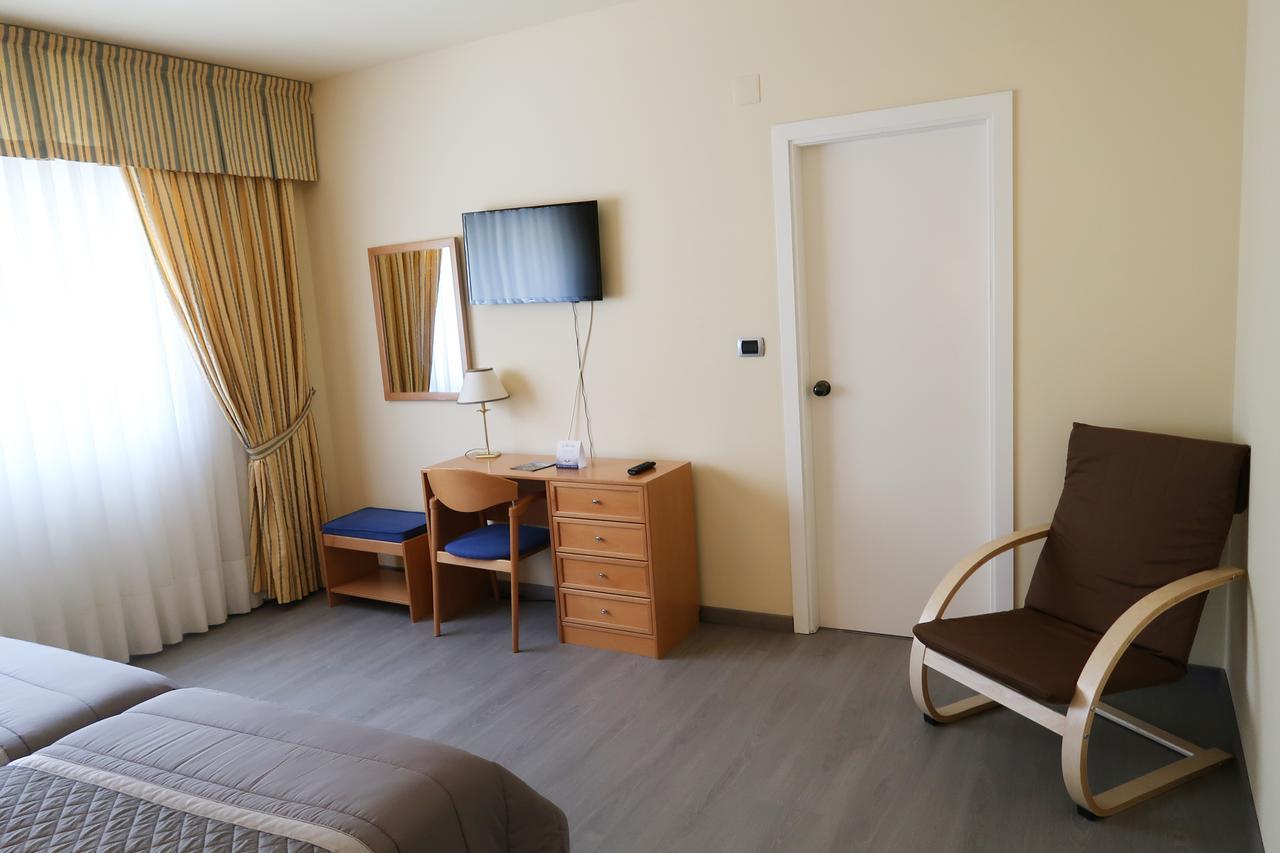 Hotel O Camino O Barco de Valdeorras Zewnętrze zdjęcie