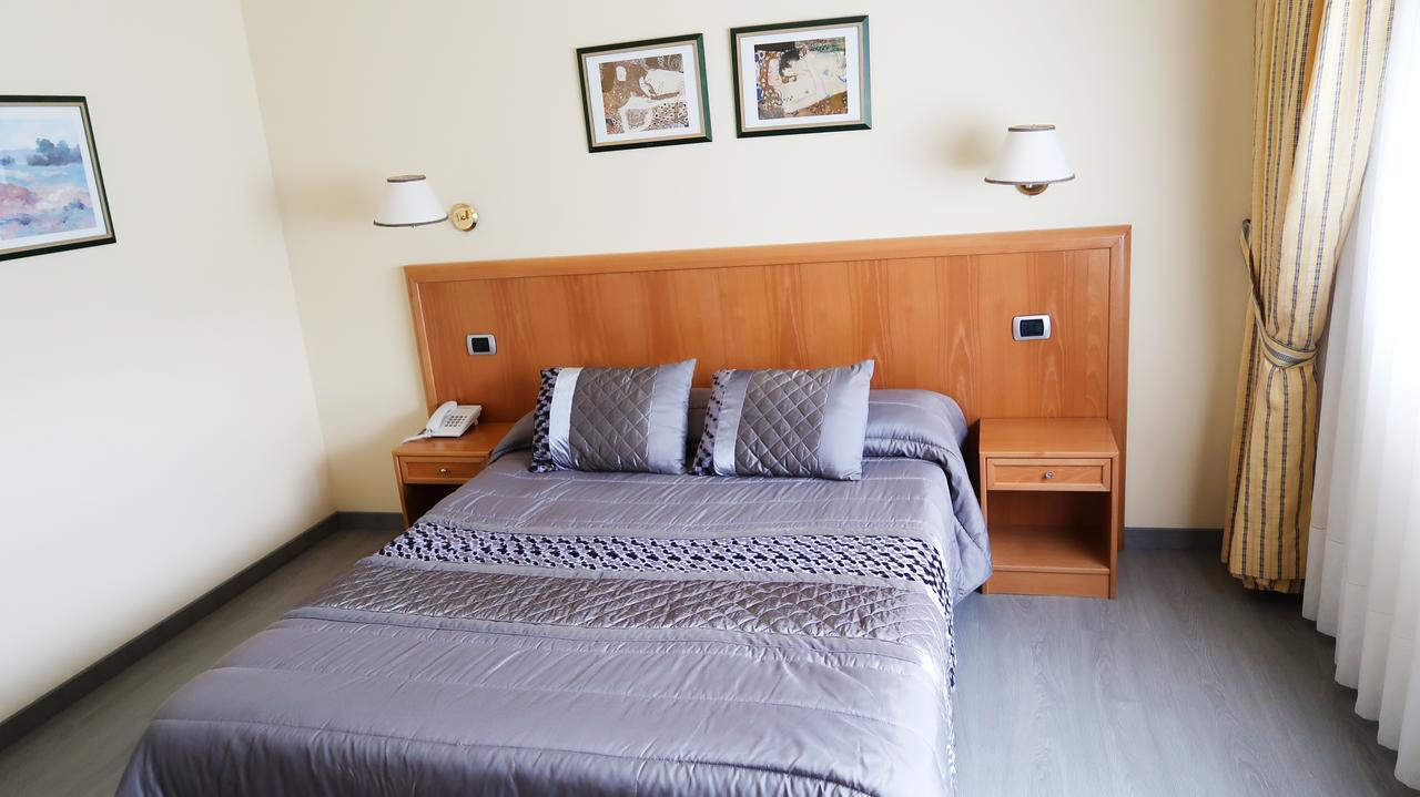 Hotel O Camino O Barco de Valdeorras Zewnętrze zdjęcie